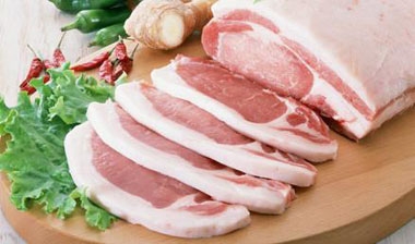 国内养殖巨头对垒洋猪肉 成本价不输30%以上就有生存空间