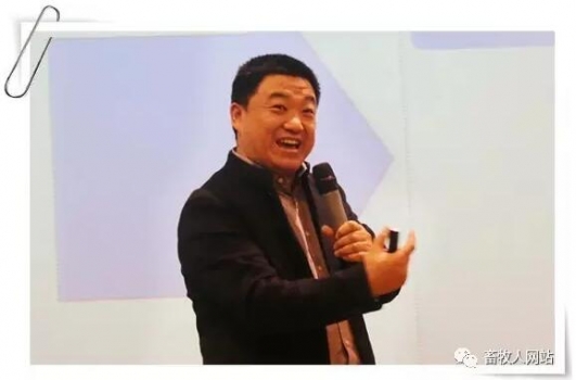 李霄峰老师.jpg