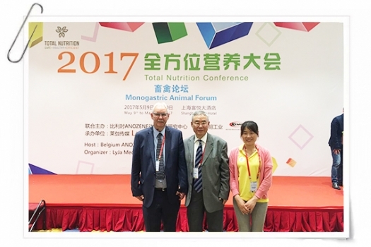 小编我.jpg