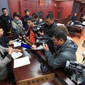 全国首例环保公诉案 屎尿横流两猪场赔款逾400万元